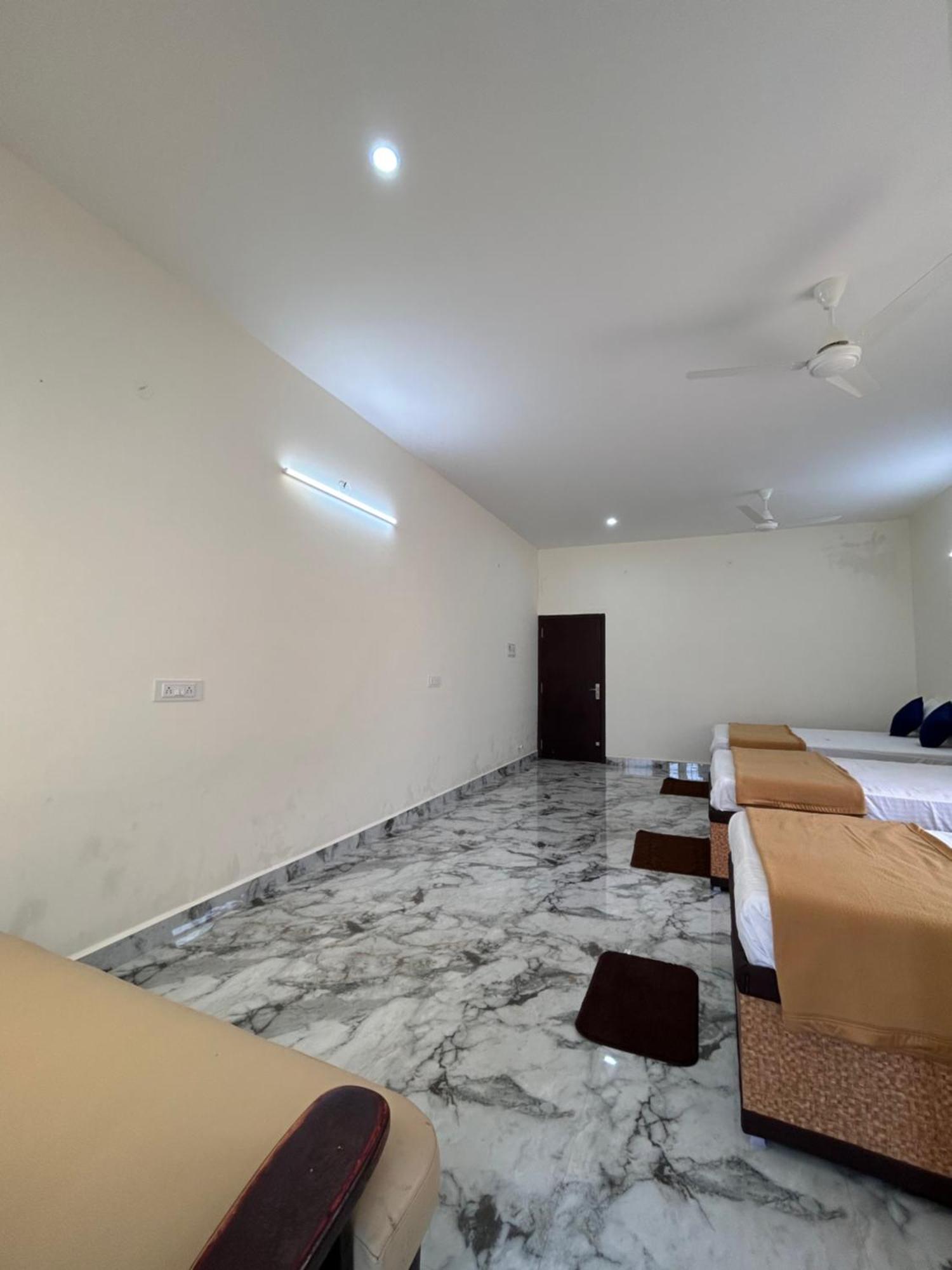 Dss Home Stay Just 500 Meter Girivalam Road Tiruvannāmalai Buitenkant foto